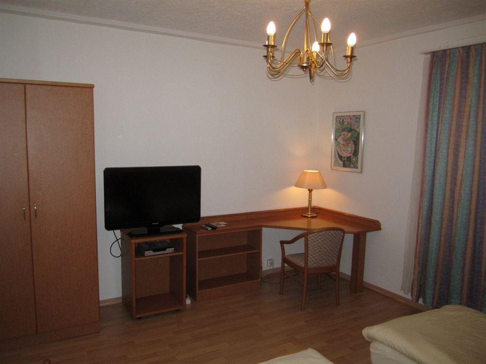 סארברוקן Hotel Faehrhaus מראה חיצוני תמונה