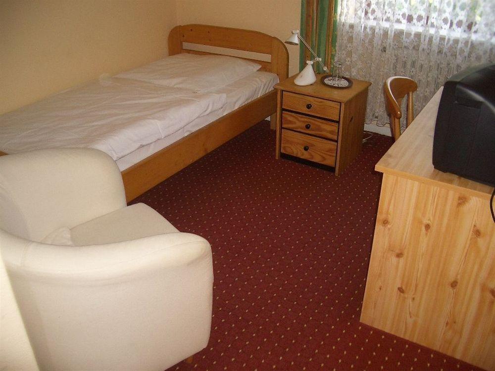 סארברוקן Hotel Faehrhaus מראה חיצוני תמונה