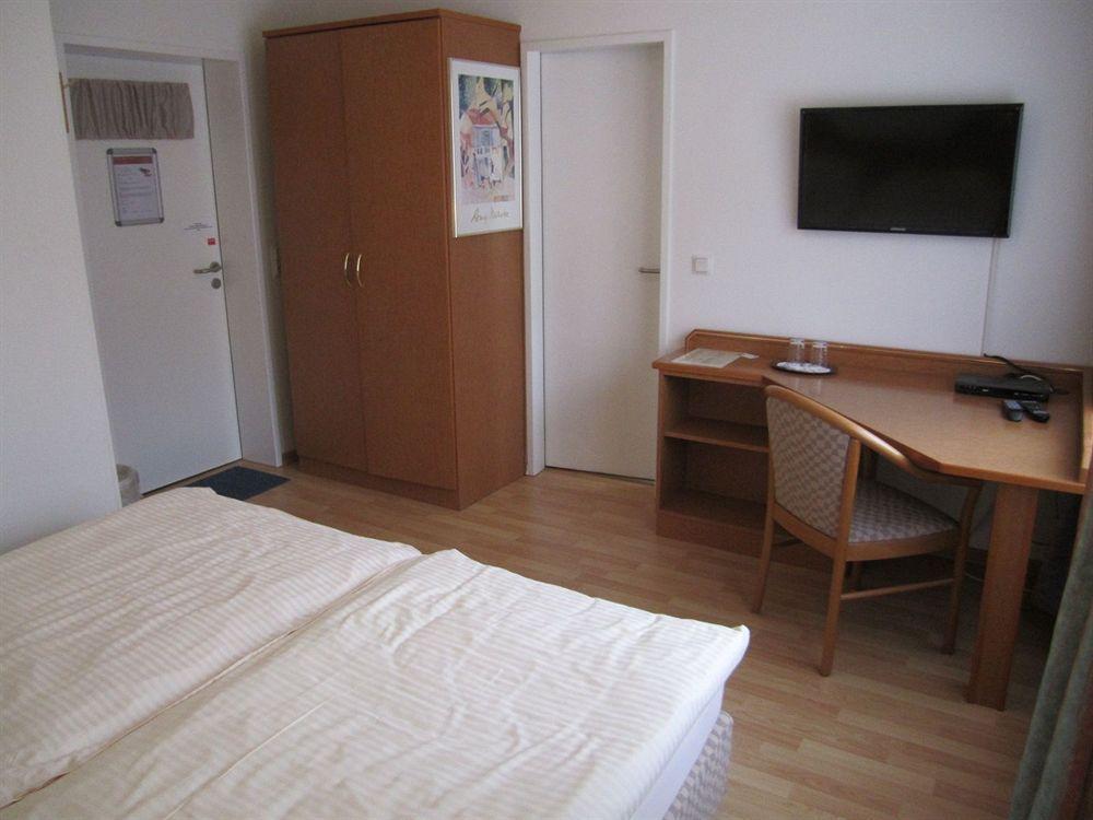 סארברוקן Hotel Faehrhaus מראה חיצוני תמונה