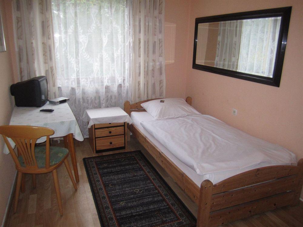 סארברוקן Hotel Faehrhaus מראה חיצוני תמונה