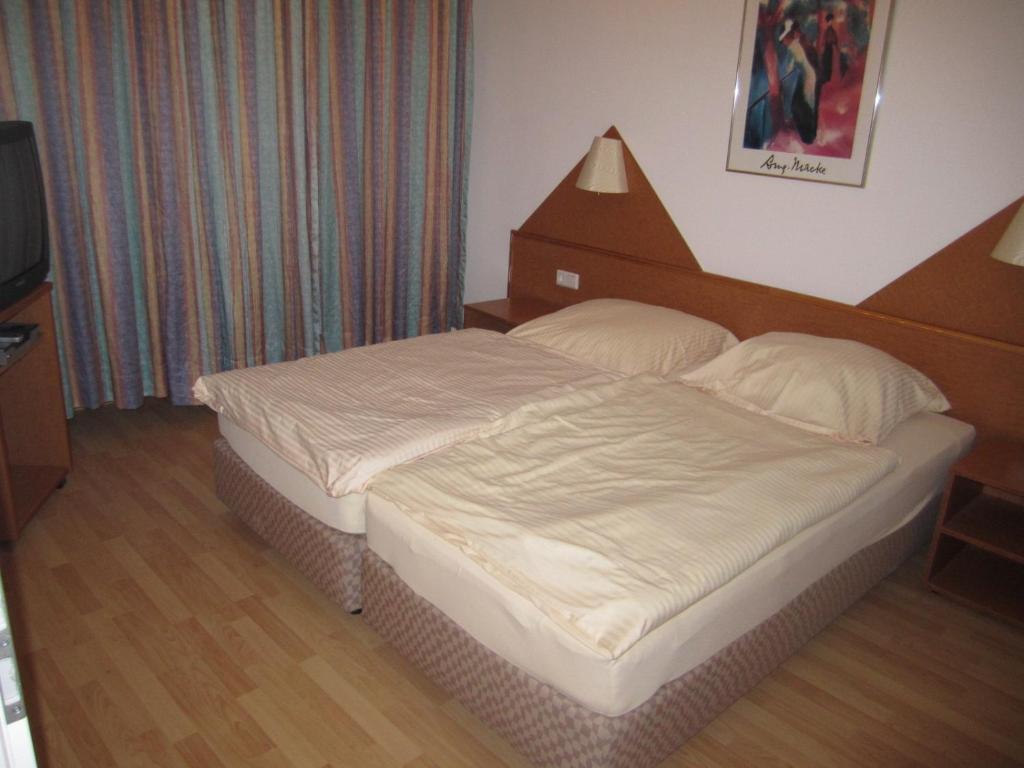 סארברוקן Hotel Faehrhaus חדר תמונה