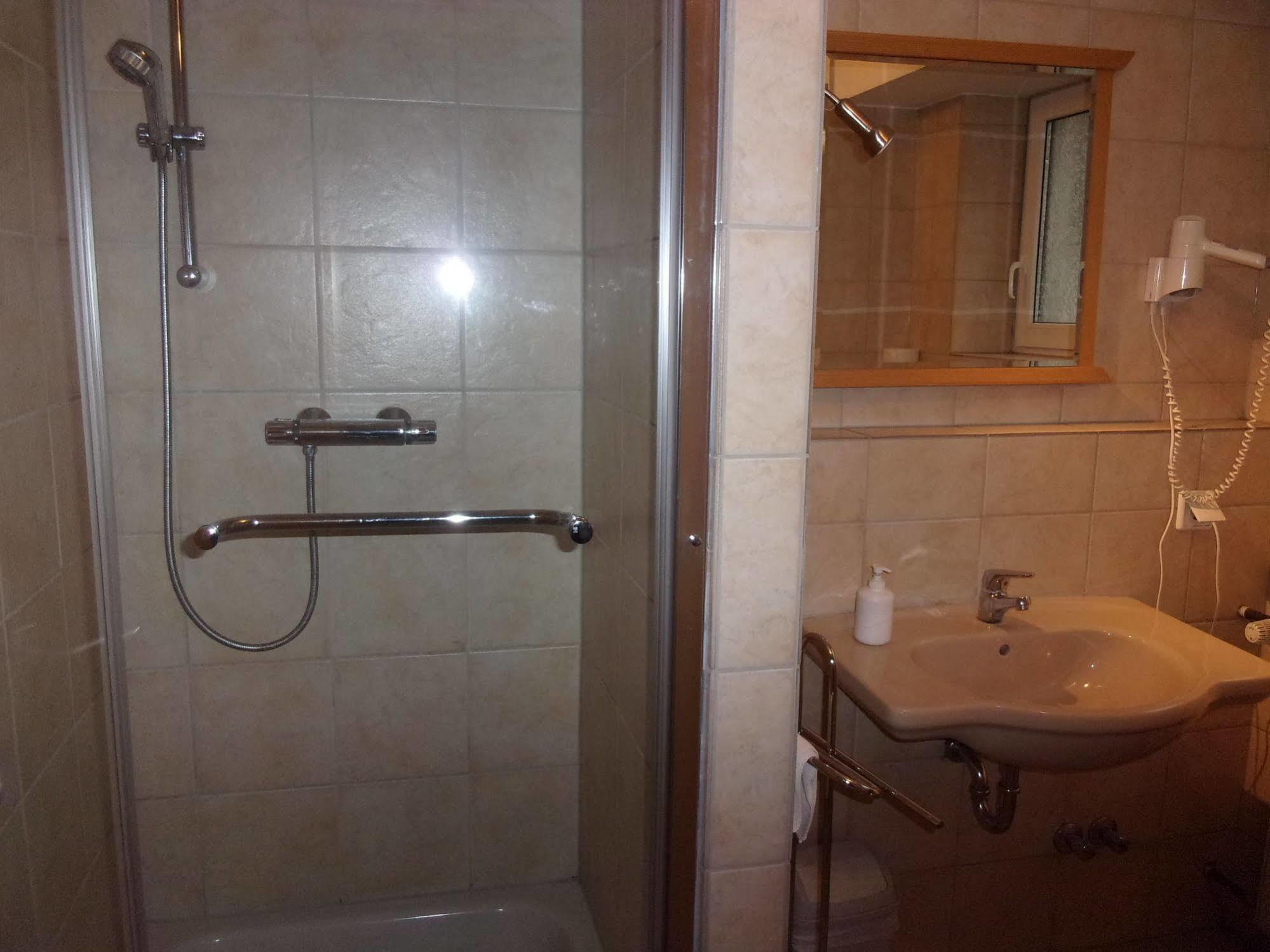 סארברוקן Hotel Faehrhaus מראה חיצוני תמונה
