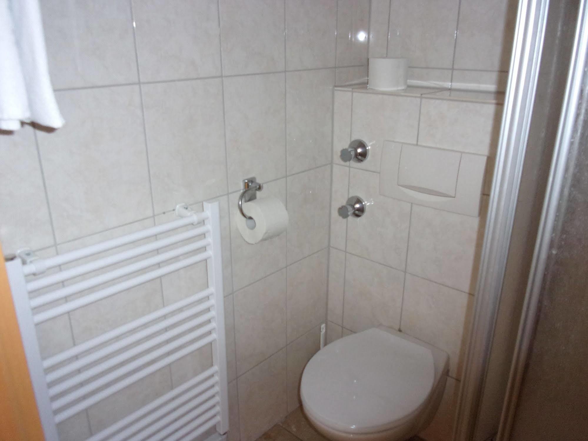 סארברוקן Hotel Faehrhaus מראה חיצוני תמונה