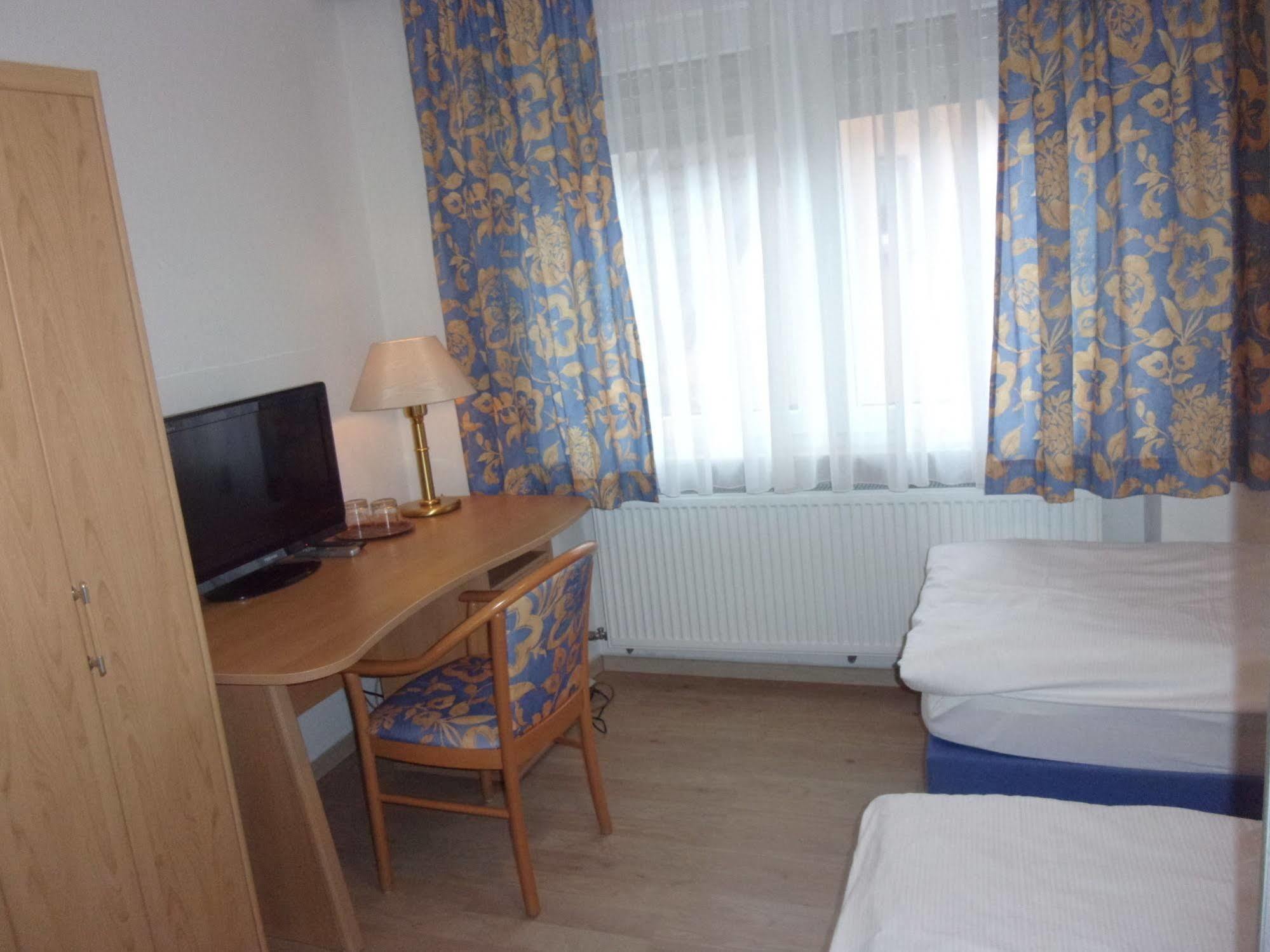 סארברוקן Hotel Faehrhaus מראה חיצוני תמונה